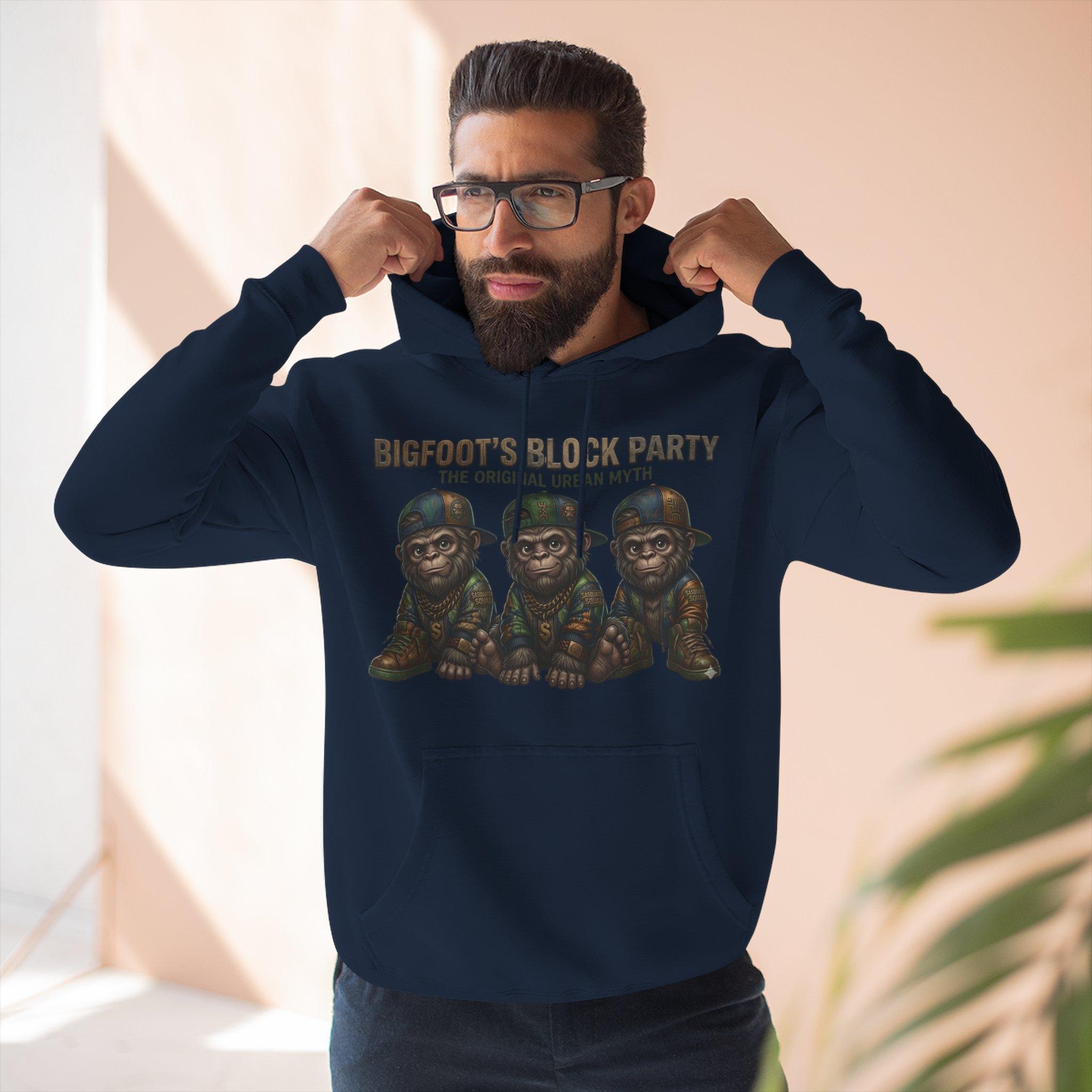 Bigfoot's Block Party Hoodie — Three Baby Sasquatch Crew Fleece Pullover 6 Bigfoot's Block Party Hoodie — Three Baby Sasquatch Crew Fleece Pullover - Imagen 6
