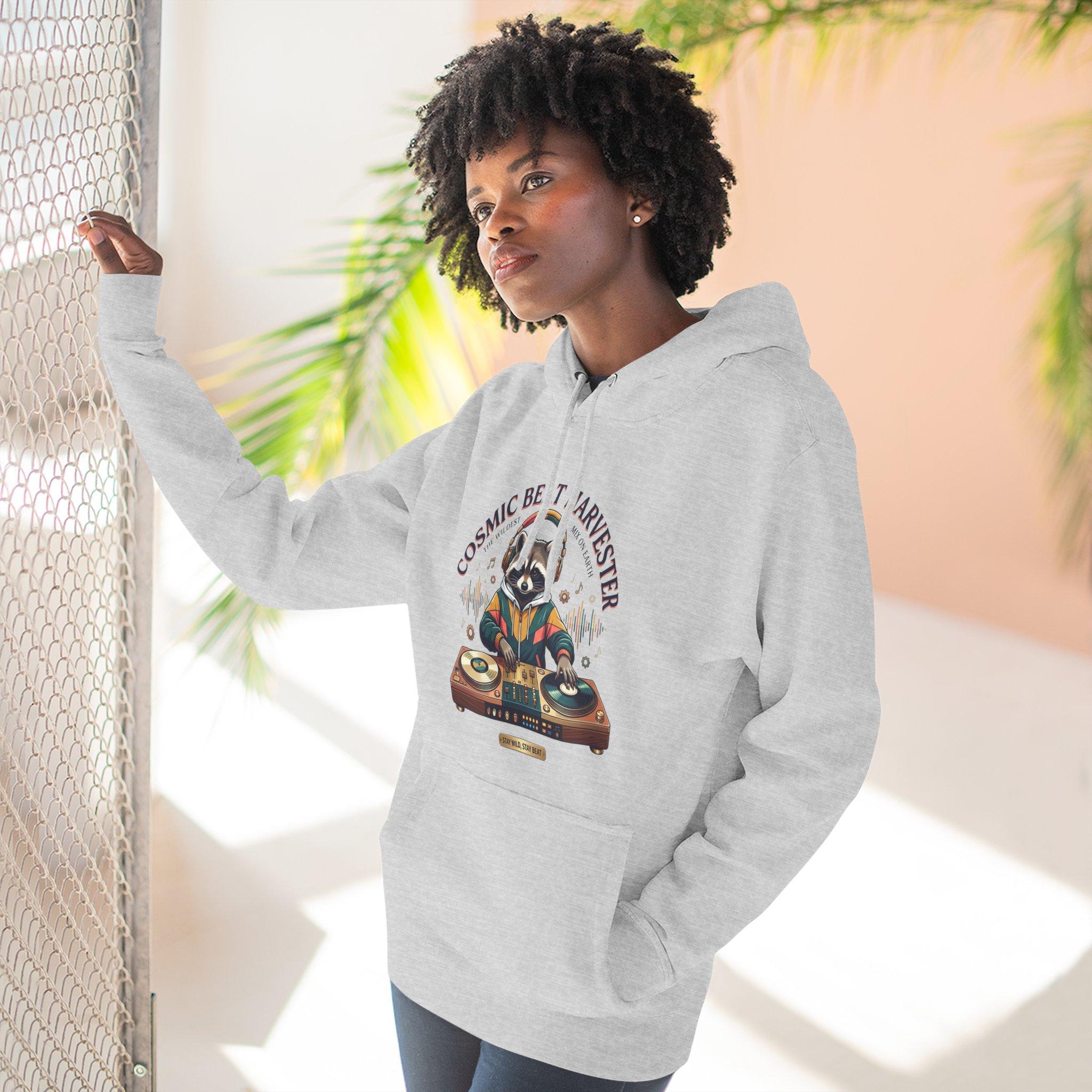 DJ Raccoon 'Cosmic Beat Harvester' Fleece Hoodie — Graphic Music Lover Pullover 12 DJ Raccoon 'Cosmic Beat Harvester' Fleece Hoodie — Graphic Music Lover Pullover - Imagen 12