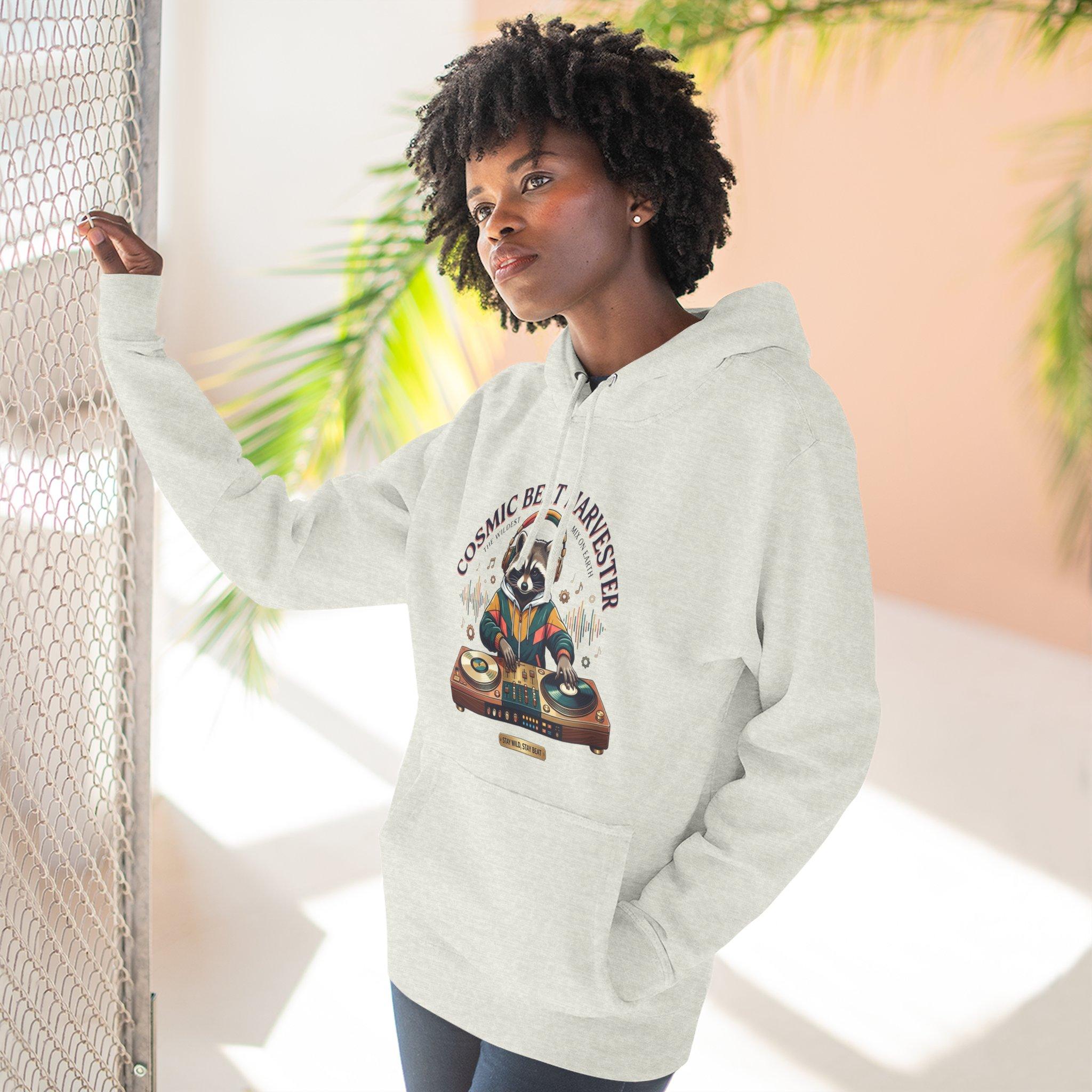DJ Raccoon 'Cosmic Beat Harvester' Fleece Hoodie — Graphic Music Lover Pullover 22 DJ Raccoon 'Cosmic Beat Harvester' Fleece Hoodie — Graphic Music Lover Pullover - Imagen 22