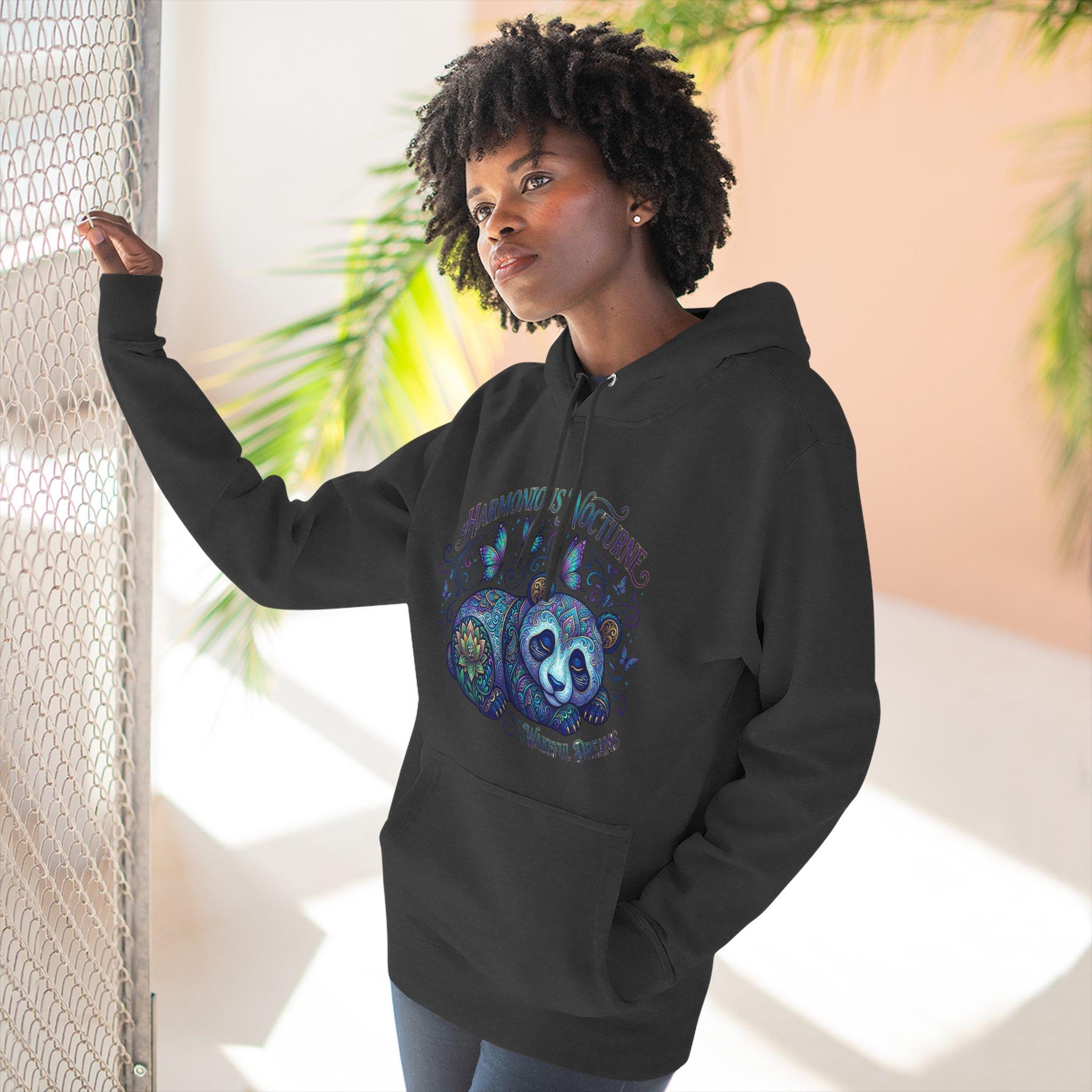 Sudadera con capucha Nocturne Harmony Panda — Sudadera de forro polar con estampado de fauna nocturna y un toque de fantasía. 12 Sudadera con capucha Nocturne Harmony Panda — Sudadera de forro polar con estampado de fauna nocturna y un toque de fantasía. - Imagen 12
